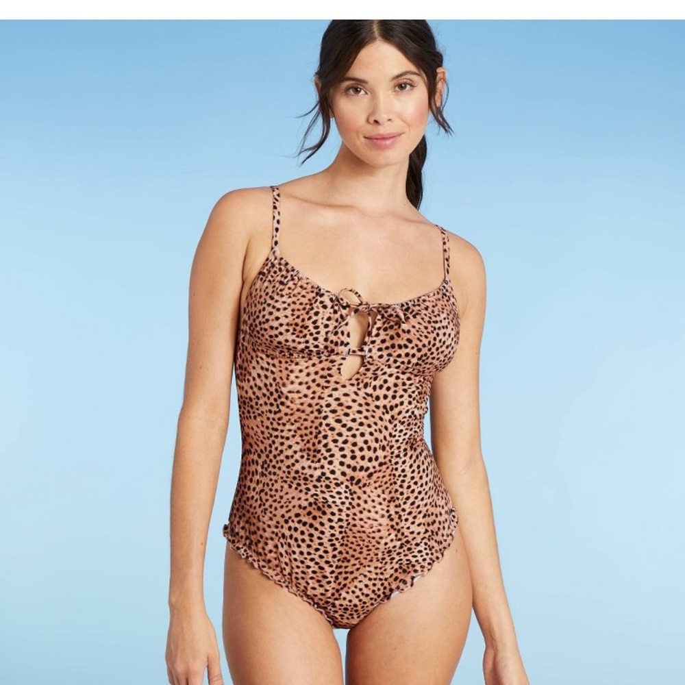NWT Onepiece leopard swimsuit Medium